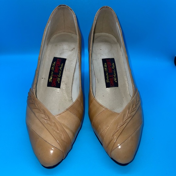 Tan Eel Leather Heels - Picture 1 of 6